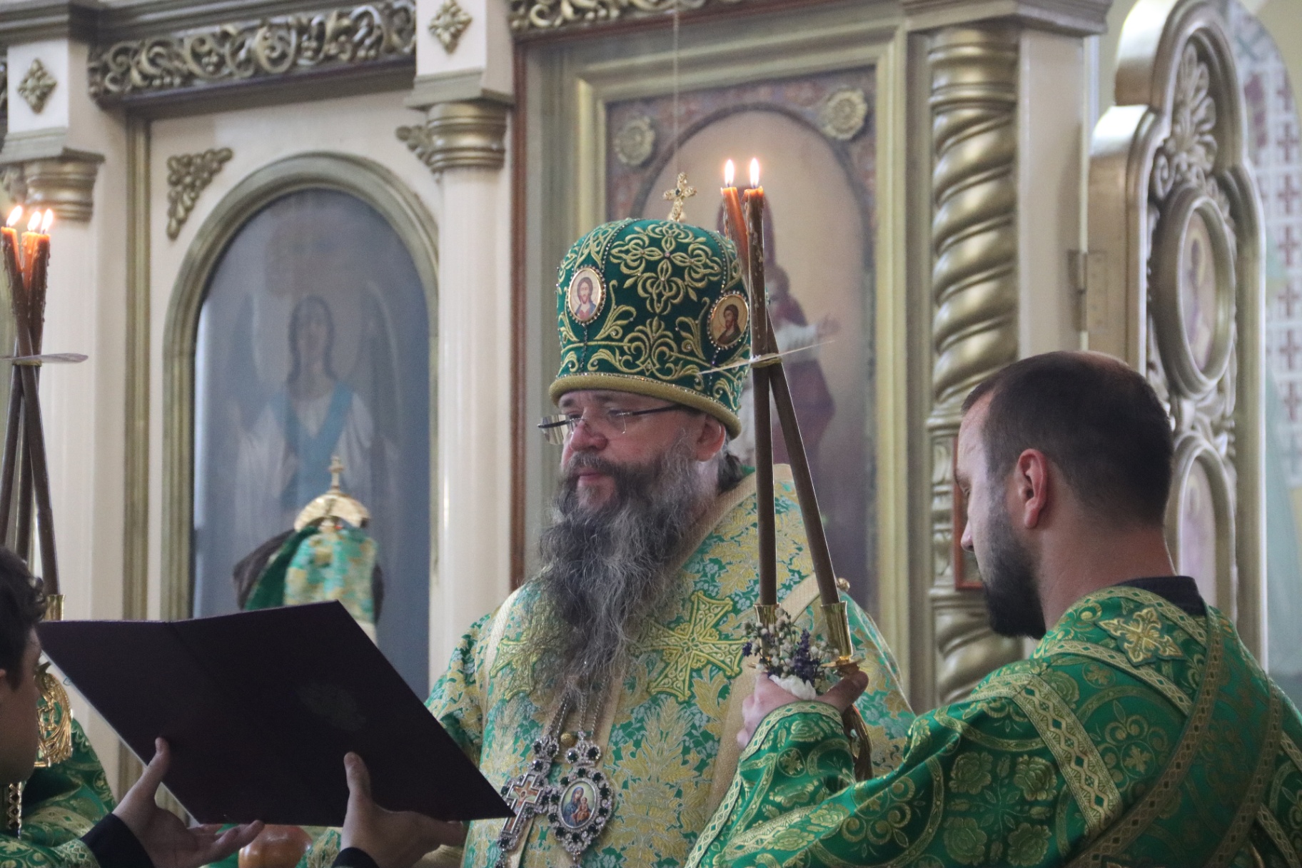 Архиепископ Махачкалинский и Дербентский Варлаам отмечает День тезоименитства